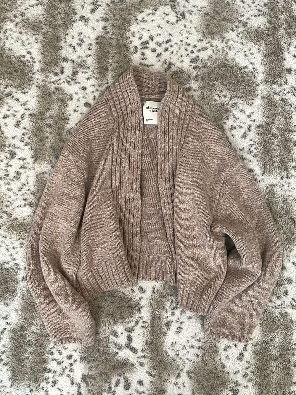 Abercrombie & fitch soft cardigan - Picture 2 of 4